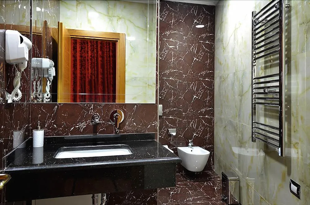 Hotel Austria Tirana