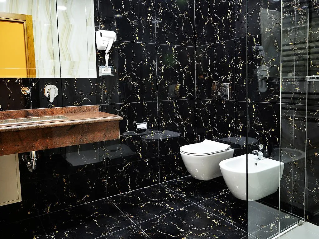 Hotel Austria Tirana 4*,