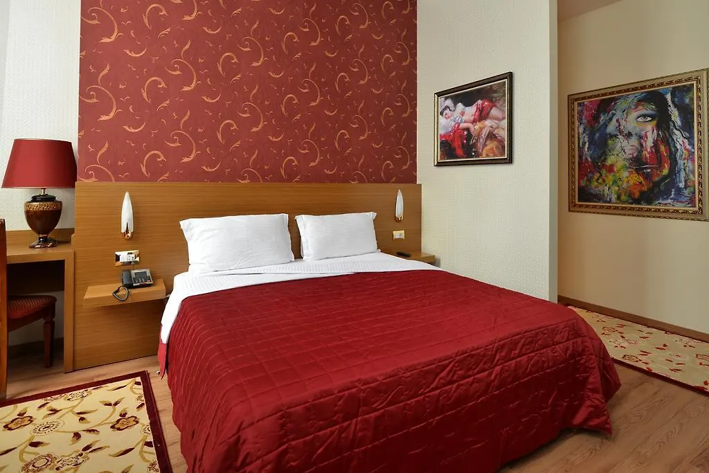 Hotel Austria Tirana