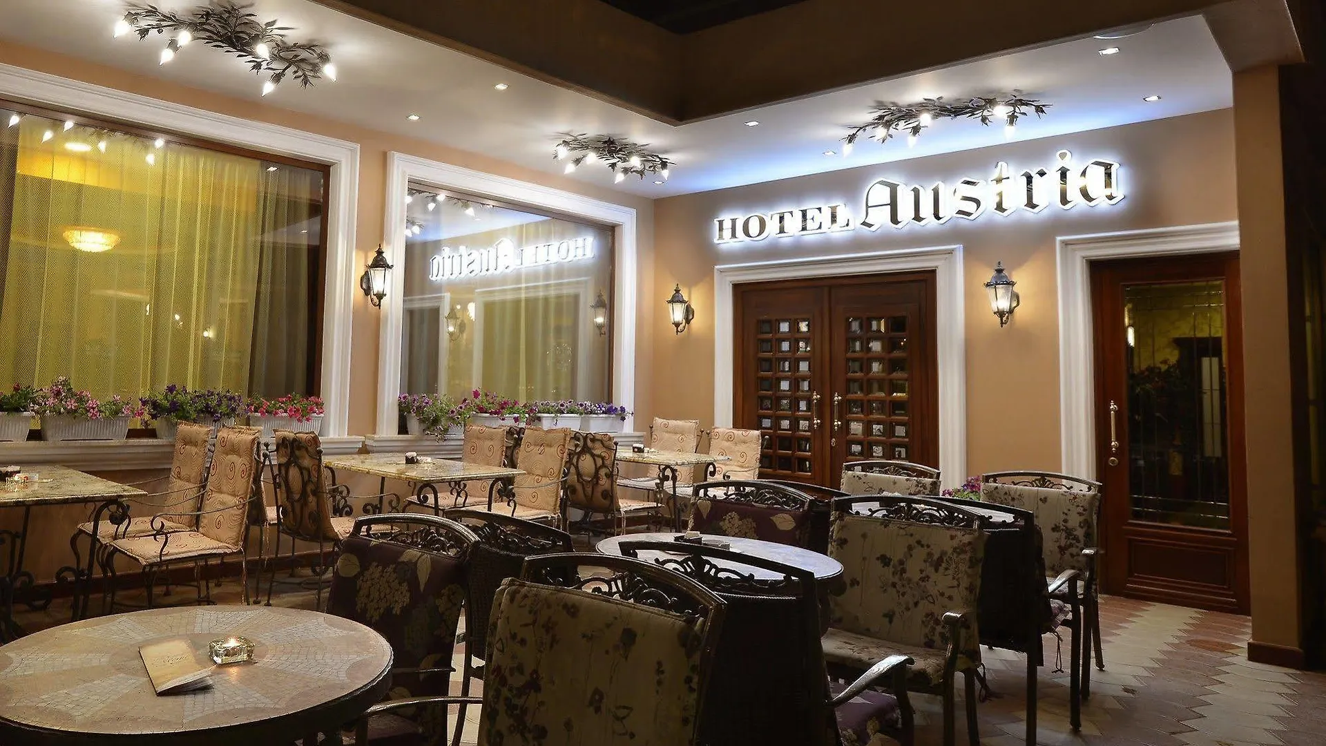 Hotel Austria Tirana