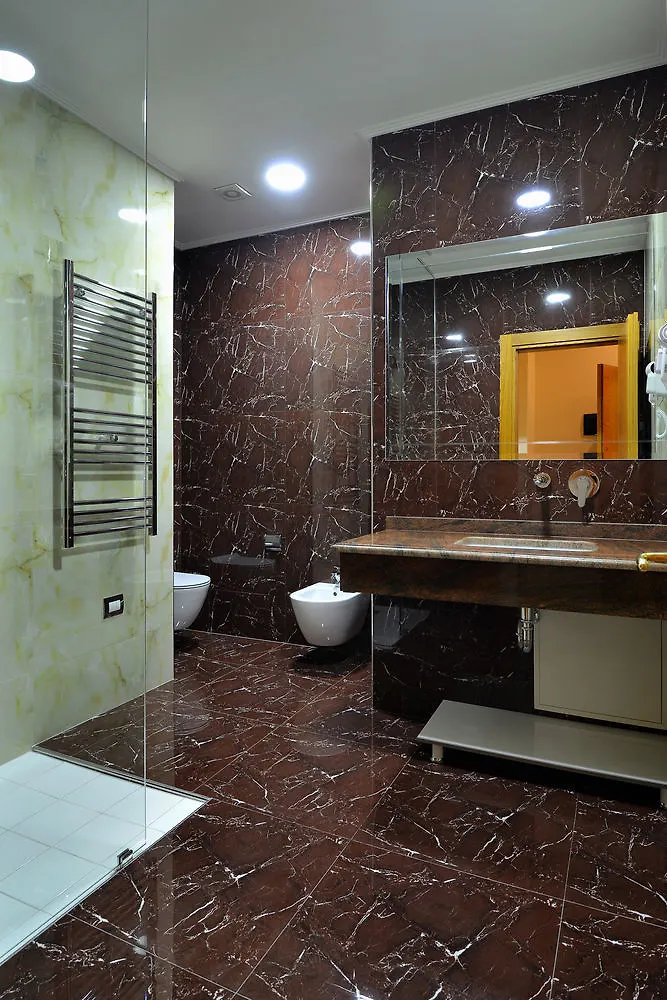 Hotel Austria Tirana